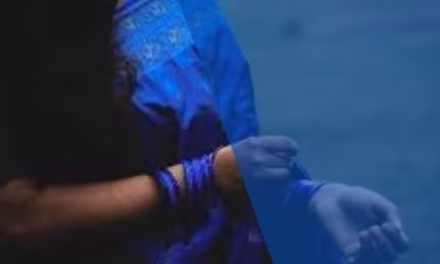 দমবন্ধ হয়ে আসে